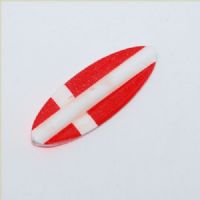 18501 - Trutta Flex - 6 gram - Patrioten (Hvid/Rød med præstens kors på den ene side og Hvid m/rød røv på den anden side.) - En nyhed. <BR>Trutta Flex har den perfekte gang i vandet. Trutta Flex er totalt uimodståelig for de kendte sportsfisk som f.eks. regnbueørred. guldørred. Tigerørred. laks og havørred.<BR>Suveræn til Put & Take.