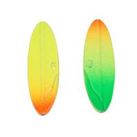 747191904716 - Trutta Skurken - 7 gram - 
Rainbow (Blå/Grøn/Gul/Rød / Rød/Orange/Gul)
<BR>
Den har en vuggende aktion med tung ende som er dybdegående i vandet og fiskes bedst langsomt. Dette agn i god i sø, å og på kysten.