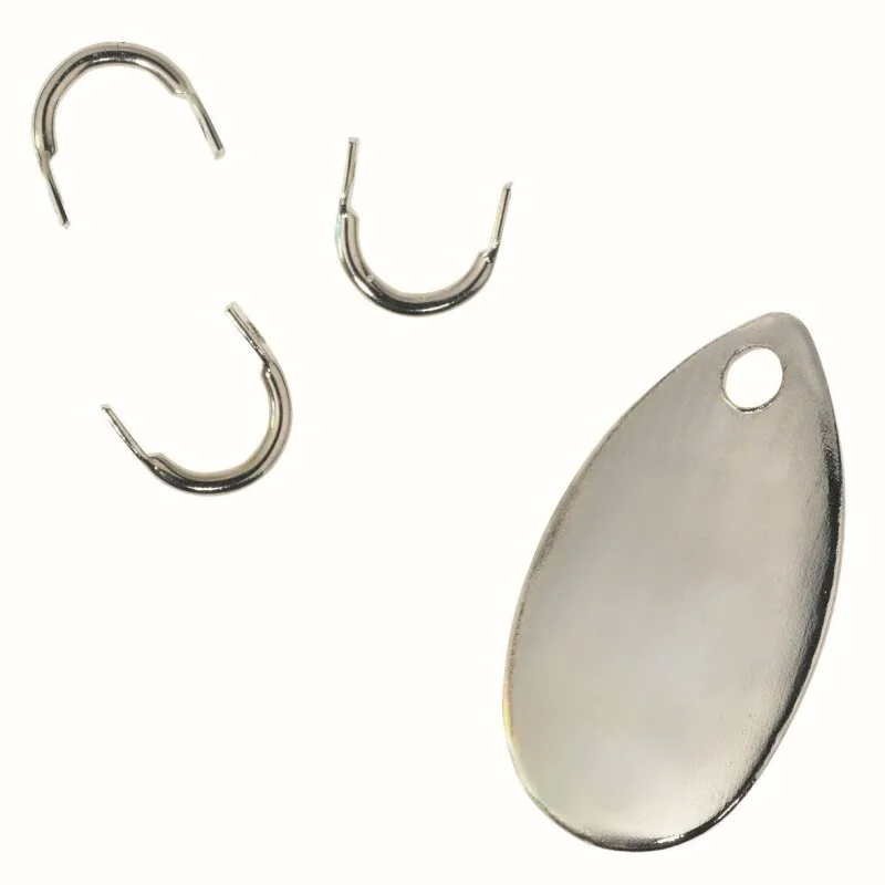 4005652267104 - Edition Sea, fladfiske spoon blade med eyelets - Længde:8cm. - Farve:S&oslash;lv - 001 4732 022<br>Useful accessories for all anglers, who want to construct their own systems or in order to refine existing leaders individually.