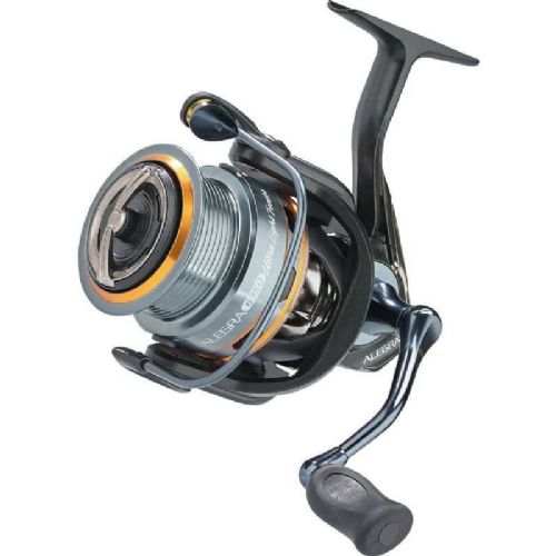 4005652851013 - Alegra 6350 ULF fiskehjul - Hjulstørrelse6350 - Gear:5.2:1 - Lejer:5+1 - Vægt:300g. - 001 0331 635<br>This reel was developed for both the Ultra-light and Method feeder fishing. Of course, in each case it is also equipped with 2 release clips of different strength like their two bigger “brothers and sisters”. Due to the
special spool depth it is suitable both for mono filament, and for braided lines. 

Features: 
5 precision ball bearings plus 1 needle bearing, Release clip protected by utility patent, 5 soft and 5 hard Release Clips includedQuick-Stop-System (Q.S.S.) for
stopping rotor instantaneously, S stroke system for optimal line lay for casting, Strong front drag (S.D.S) with extra large brake discs, Anti-Swing-System (A.S.S.) for optimum smooth running, Total Tolerance Control, reduces tolerances to a minimum, Anti-twist line roller, Knock-resistant housing with two-component varnish coating, Aluminium crank, Aluminium spool